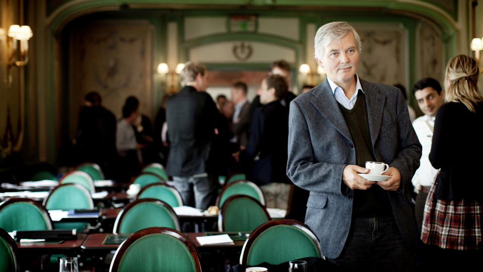 SKEPTISK: Forskningssjef �dne Cappelen i Statistisk Sentralbyr� sier til Dagbladet at han tror Jens Stoltenberg kan m�tte bryte sin kj�re handlingsregel for � holde valgl�ftet om full sykehjemsdekning innen 2015. Foto: Espen R�st