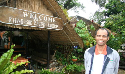 GUIDE:  Thailandske uncs har jobbet som guide i 10 �r og er bare redd for villelefanter.