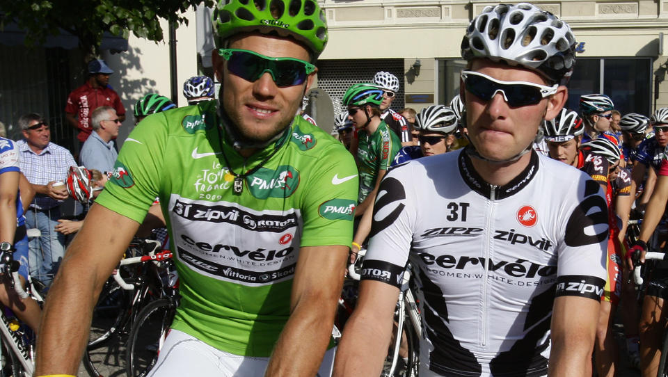 VM-KLARE: Thor Hushovd (t.v.), Gabriel Rasch og Edvald Boasson Hagen skal kj�re p� det norske VM-laget i landeveisritt. Thor Hushovd mener det er feil � satse alt p� kometen Boasson Hagen, slik Kurt Asle Arvesen har foresl�tt.
Foto: Tor Erik Schr�der, Scanpix
