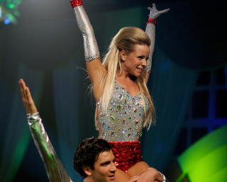 FJERNET 1,2 KILO PUPP: Lene Alexandra f�r og etter Skal vi danse-debuten i fjor. Foto:  Eirik Helland Urke/Thomas Rasmus Skaug/Dagbladet