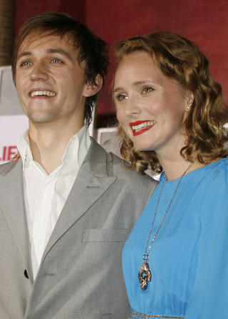 STJERNEPAR: Skuespiller Mona Lerche (28) bor i New York sammen med ektemann og musiker Sondre Lerche (27). Foto: REUTERS/SCANPIX