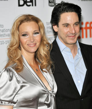 KOLLEGAER: Skuespillerne Lisa Kudrow og Scott Cohen p� premieren. - De er utrolig s�te og hyggelige mennesker, virkelig jordn�re, sier Mona Lerche om kollegaene. Foto: STELLA PICTURES