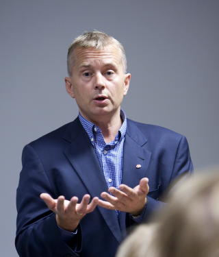 ENIG MED FRP:Justisminister Knut Storberget mener H�yre pr�ver � sl� politisk mynt p� Terje Wiik-saken. Foto: Gorm Kallestad / Scanpix