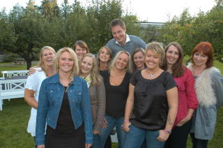 Clas utvalgte:F.v; Camilla Wergeland, Ellisif Muller, Lisa Omtvedt, Marie Stormoen, Vibeke Svarver�d, Caroline Enersen, Aina Korsvold, Ann-Marie Berge og Ann Kristin Johansen.