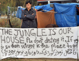 I JUNGELEN: Afghanerne kaller leiren jungelen. Foto: AFP/PHILIPPE HUGUEN/Scanpix