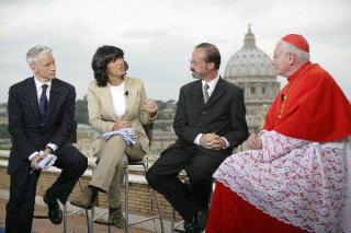 M�TER VERDENS LEDERE: Amanpour debuterte med sitt eget talkshow p� CNN i g�r. Tony Blair og dronning Rania er blant gjestene som er ventet. Foto: CNN