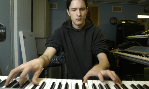 KREVER VEDERLAG: Keyboardist �yvind Mustaparta kan ha krav p� store bel�p fra sin tid i bandet. ARKIVFOTO: ERIK THALLAUG