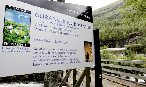 VERDENSARVSENTER: Rett over veien for Hotell Union ligger Fjordsenteret som skal bli hel�rs�pent og et forskningsmilj� for verdensarvomr�det.