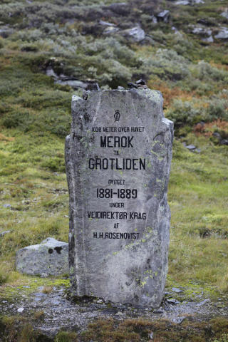 BER�MT Veidirekt�r Krag og konstrukt�ren Rosenqvist mottok gullmedalje for framragende veikonstruksjon  Verdensutstillingen i Paris i 1890.