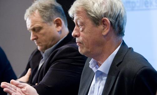 SKAL OVERV�KE DE SOM HAR DET T�FT: NFF og Sondre K�fjord vil sette  l�s p� de klubbene som sliter �konomisk, for � gardere seg mot at situasjonen forverrer seg. Her sammen med direkt�r i Norsk Toppfotball, Niels R�ine.
