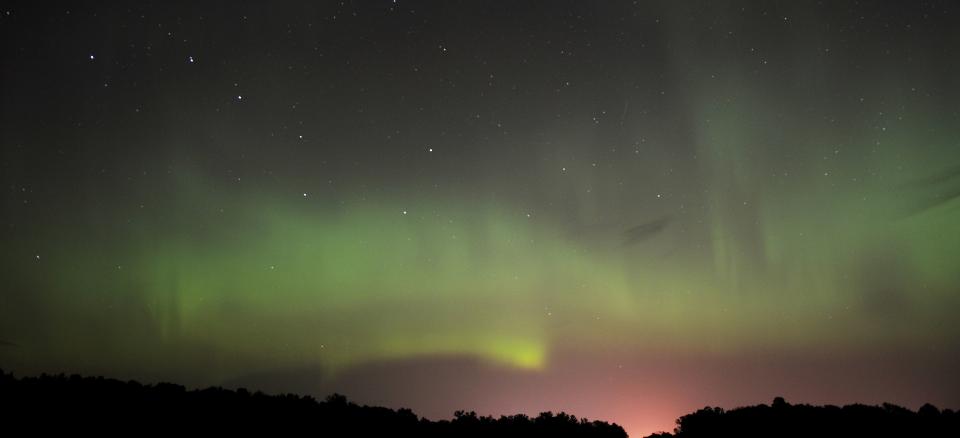 TURISTMAGNET: Nordlyset er et av mange turistattraksjoner i Norges nordlige halvdel. Foto: AP Photo/Scanpix