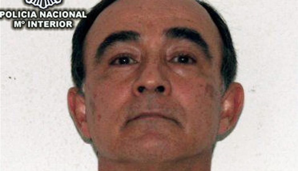 ARRESTERT:  Piloten Julio Alberto Poch ble arrestert i Spania p� tirsdag. Foto: Reuters/Scanpix