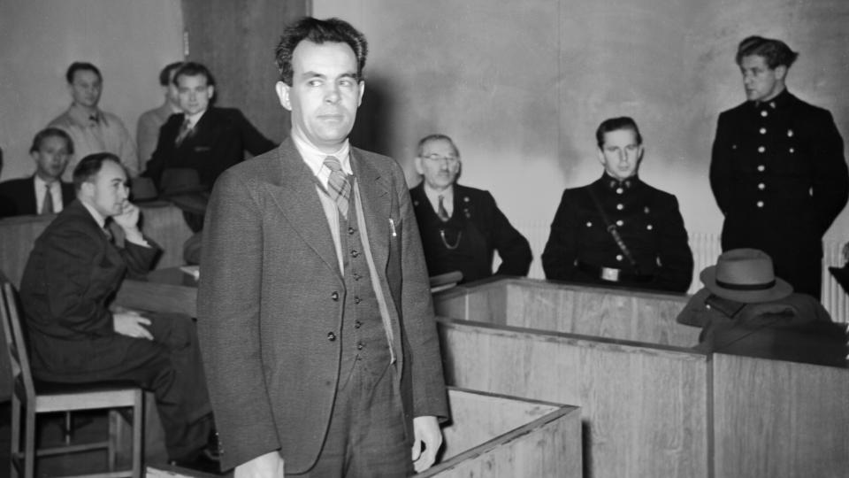 SOM BESTEFAR S� S�NNES�NN: Frode Fanebust har skrevet bok om hvordan norske myndigheter etter forfulgte �Bustefaen� for � skrive sannheten om landssvikoppgj�ret. Saken har v�rt betegnet som �den norske Dreyfuss-saken�.