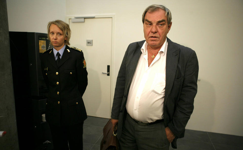 I TAUTREKKING: Forsvarer Harald Gj�lme kniver med politiadvokat Mari Lauritzen om hvorvidt 42-�ringen skal f� brev- og bes�kskontroll eller ei. Foto: TORBJ�RN GR�NNING/DAGBLADET