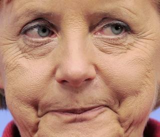 TIL H�YRE?: Angela Hvis Merkel f�r flertall med den liberale Guido Westerwelle, leder for fridemokartene (FDP), vil Tyskland ta lange skritt til h�yre. Foto: SCANPIX