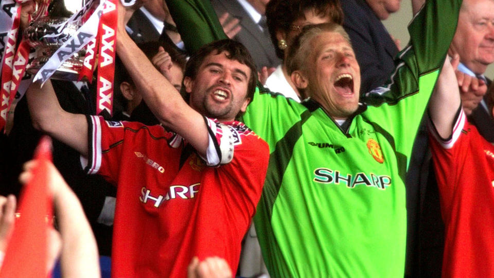 M�TTE SKILLES AV LAGKAMERATER: Roy Keane og Peter Schmeichel var begge sentrale i Manchester Uniteds suksess p� 90-tallet, men de to hadde et iskaldt forhold, skriver Dwight Yorke i selvbiografien sin. Foto: REUTERS