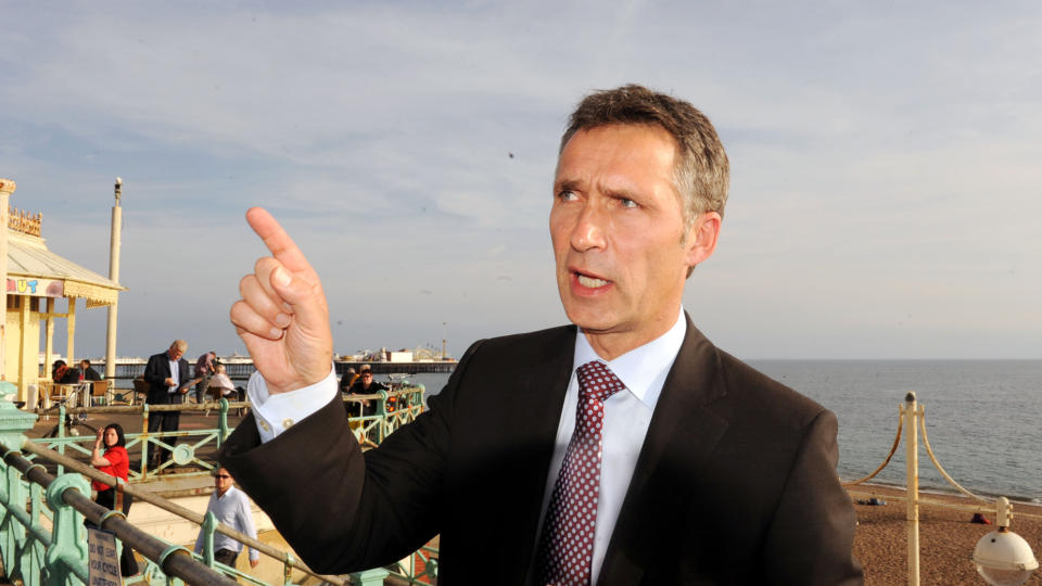 VARMT KLIMA: Jens Stoltenberg mener n�kkelen til en klimaavtale ligger i f�
p� plass en finansieringsordning for utslippskutt i den fattige verden. Dette er en sak jeg og Gordon Brown kjemper sammen om, sier statsministeren
fra Brighton. Foto: Keith Hammett