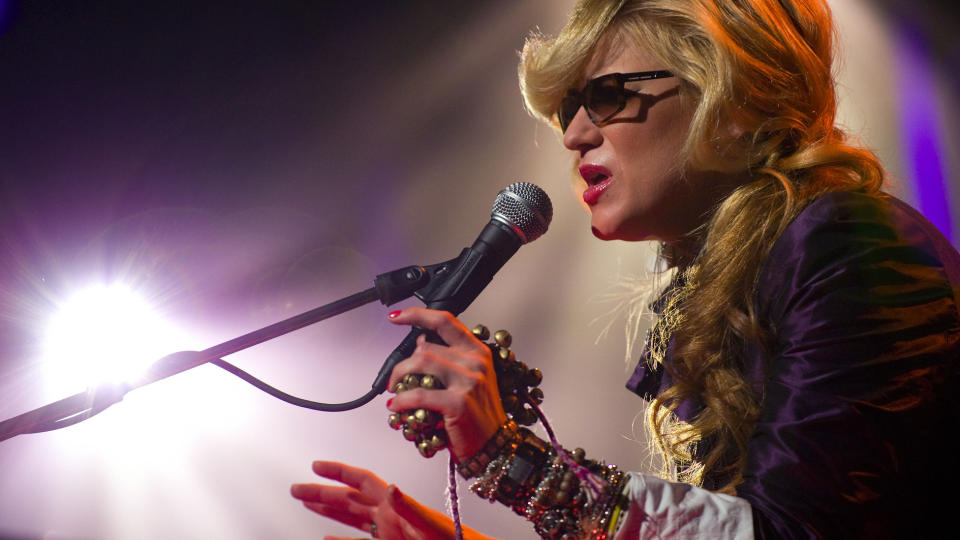 FIKK TV-GJENNOMBRUDD: Melody Gardot har en fin stemme og en uvanlig historie. Etter l�ta hun framf�rte p� �Skavlan� har ettersp�rselen eksplodert her til lands. FOTO: SCANPIX/AFP
