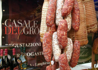 SALAME: De lokale salamip�lsene er ogs� en spesialitet.