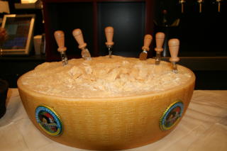 PARMESAN:Slik kan den osgs� serveres ved siden av parmaskinka.