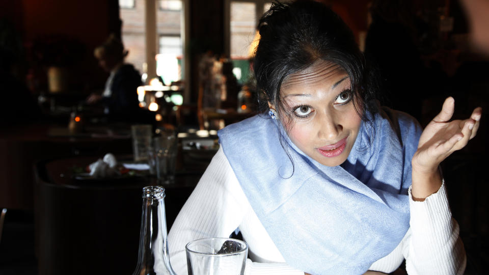 KLARE KRAV: Saera Khan forsvinner ut av Stortinget, men har klare meninger om hva Ap m� gj�re i integreringspolitikken.
Foto: Hans Arne Vedlog/Dagbladet