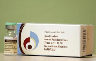 OMSTRIDT: I Norge mener flere medisinere at det vil ta ti�r f�r vi vet med sikkerhet hvor godt vaksinen virker, og de anbefaler mer forskning f�r f�r storstilte vaksinasjonsprogram settes i gang.Foto: Jessica Rinaldi/Reuters/Scanpix