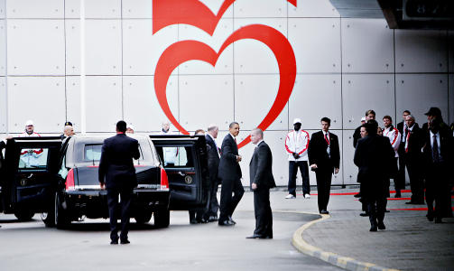 BELLA CENTER: Obama ankommer Kongresshallen i K�benhavn. Foto: Kristian Ridder-Nielsen