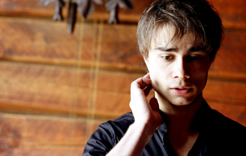HAR IKKE TENKT S� MYE P� DET: Og Alexander Rybak visste ikke helt om han kom til � fjerne bildet av ham og Lukasjenko. Dette bildet er tatt tidligere i �r.
Foto: Sara Johannessen / SCANPIX