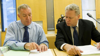 H�YERE ENN AKTORS PS�TAND: Hovedetterforsker Kjell Berg (tv) og aktor Knut Horn ba om tre og et halvt �rs fengsel.
