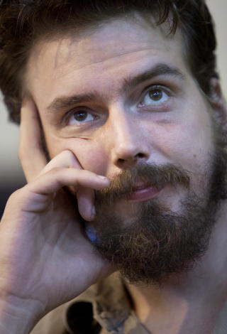 MALARIASYK: - Han kaster opp og har smerter, sier Molands lege. Foto: Espen R�st