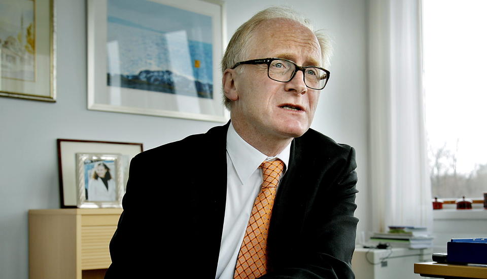 M�TTE ABDULLAH: FNs spesialutsending i Afghanistan, Kai Eide, m�tte i dag presidentkandidat Abdullah Abdullah. Presidentkandidaten har hevdet at Eide ikke lenger er en n�ytral part i Afghanistan. P�standane kommer etter at Eides tidligere kollega, amerikanske Peter Galbraith, har g�tt hardt ut mot Eide. Foto: Jacques Hvistendahl