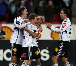 SCORET TO: Trond Olsen satte inn to scoringer for tr�nderne. Foto: Gorm Kallestad / SCANPIX.