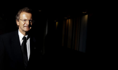 FUSJONERER BORT KONFLIKTEN: Telenor Group og Altimo begraver strids�ksen og har sl�tt seg sammen for � skape en ny, ledende mobiloperat�r. Foto: SCANPIX