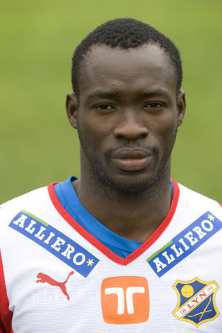 - KLASSE: Davy Claude Angan er �n av dem som f�r skryt av Henning Berg. Foto: Terje Bendiksby / SCANPIX