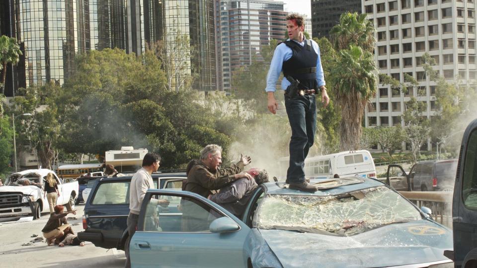EN REISE I TID: Joseph Fiennes skal oppklare et mysterium og muligens redde verden i �FlashForward�.