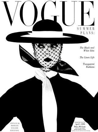 DYRT: Et signert trykk av dette Vogue-bildet, publisert 1. april 1950, ble i fjor solgt for 1,5 millioner kroner. Foto: AP Photo/Irving Penn/Conde Nast/Scanpix