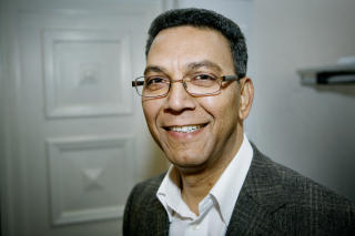 OPPGITT: Stortingets visepresident Akhtar Chaudhry (SV) er frustrert over hetsen mot Maren Haugli.  Foto: Scanpix