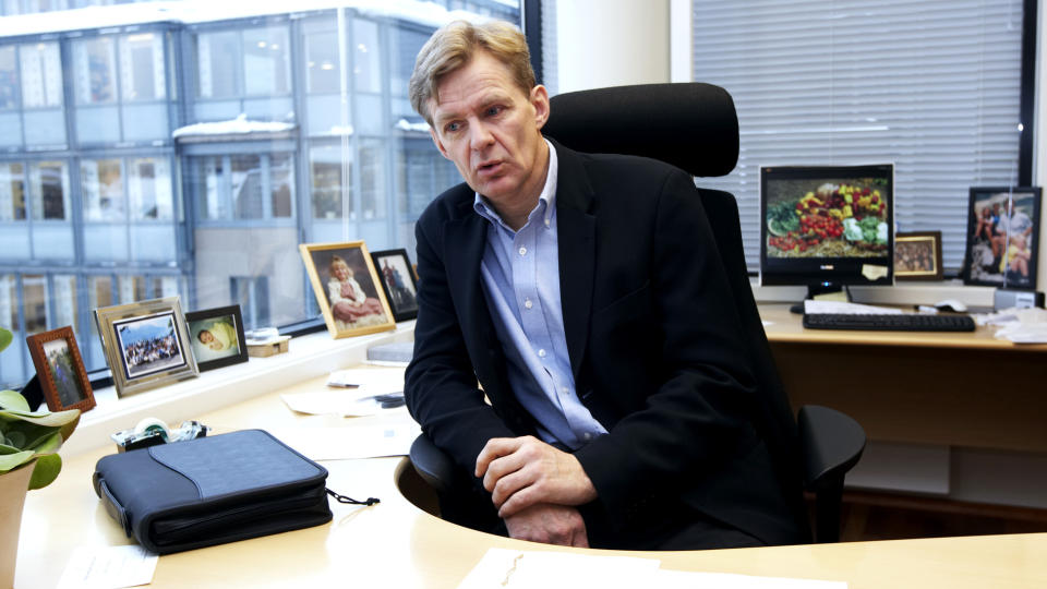 OVERRASKET: - Jeg er glad for at komiteen viser at den evner � vente til siste sekund med � ta sin avgj�relse, og slik kan premiere Obamas arbeid med � avskaffe atomv�pen, sier NUPI-direkt�r Jan Egeland til NTB. 
Foto: Cornelius Poppe / SCANPIX