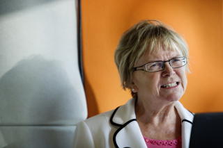 F�R KRITIKK: Statsr�d Magnhild Meltveit Kleppa f�r p� pukkelen for � v�re for seint ute med � f� p� plass ordningen med husleietilskudd til de som f�r mye h�yere husleie fra nytt�r. Selv sier Kleppa at saken er komplisert.
Foto: Jon-Michael Josefsen / SCANPIX