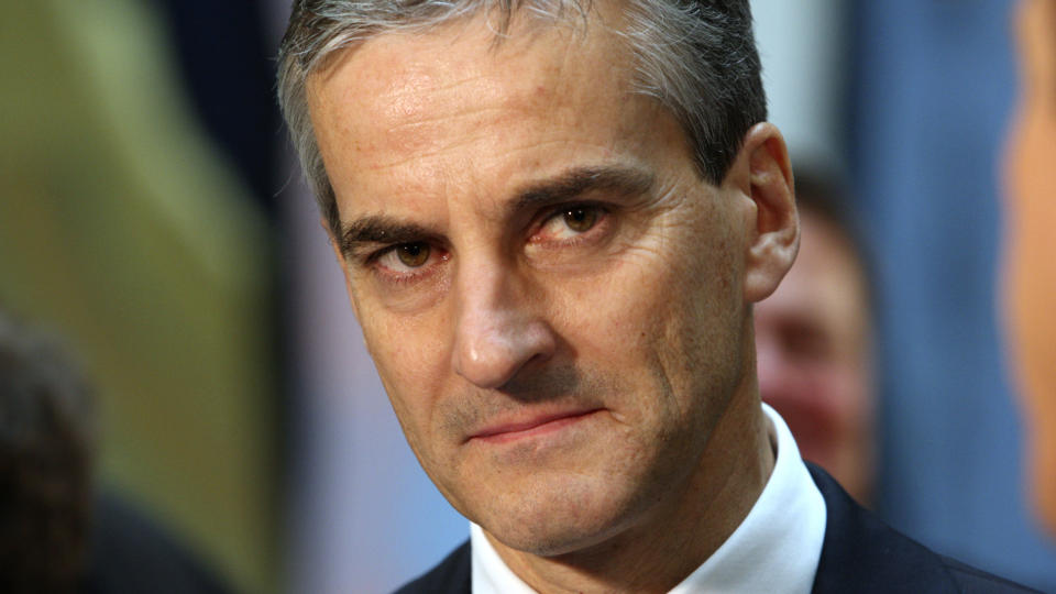 FRISK OG RASK: Utenriksminister Jonas Gahr St�re er blitt vaksinert mot svineinfluensa, selv om han ikke er i noen risikogruppe. Foto: Lise �serud / Scanpix