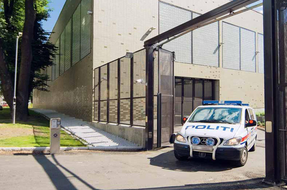 GRANSKES: Rutinene ved den nye Sentralarresten i Oslo skal n� gjennomg�s etter den sv�rt alvorlige hendelsen. Foto: Statsbygg