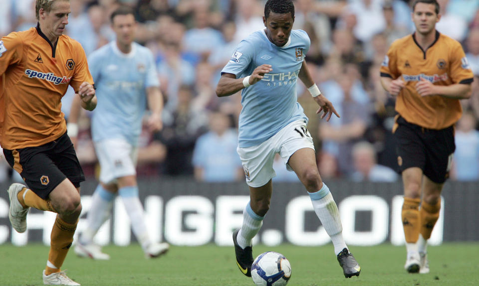 KOBLES TIL BARCELONA: Robinho sier det er smigrende � bli koblet til Barcelona, men han hevder han ikke har h�rt noe konkret om interessen. Foto: AP