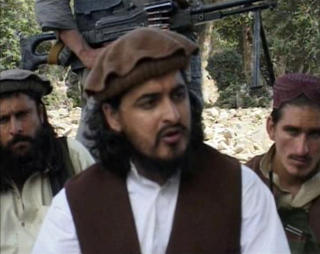 Talibans leder i Pakistan, Hakimullah Mehsud, er en av hovedakt�rene den pakistanske h�ren �nsker � bekjempe i S�r-Waziristan. (REUTERS)