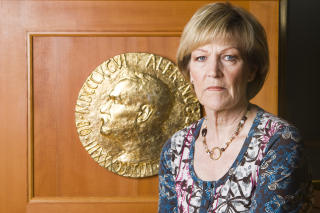 SNAKKER UT: Inger-Marie Ytterhorn hevder overfor AP at fredsprisen kan gi Obamas kritikere ny ammunisjon. Foto: Scanpix