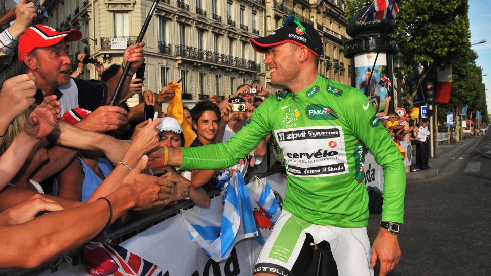 F�R FULL ST�TTE: Thor Hushovd f�r mer st�tte enn noen gang fra Cervelo-ledelsen. Syv mann skal hjelpe Hushovd til � vinne den gr�nne tr�ya for tredje gang. Foto: AFP PHOTO LIONEL BONAVENTURE