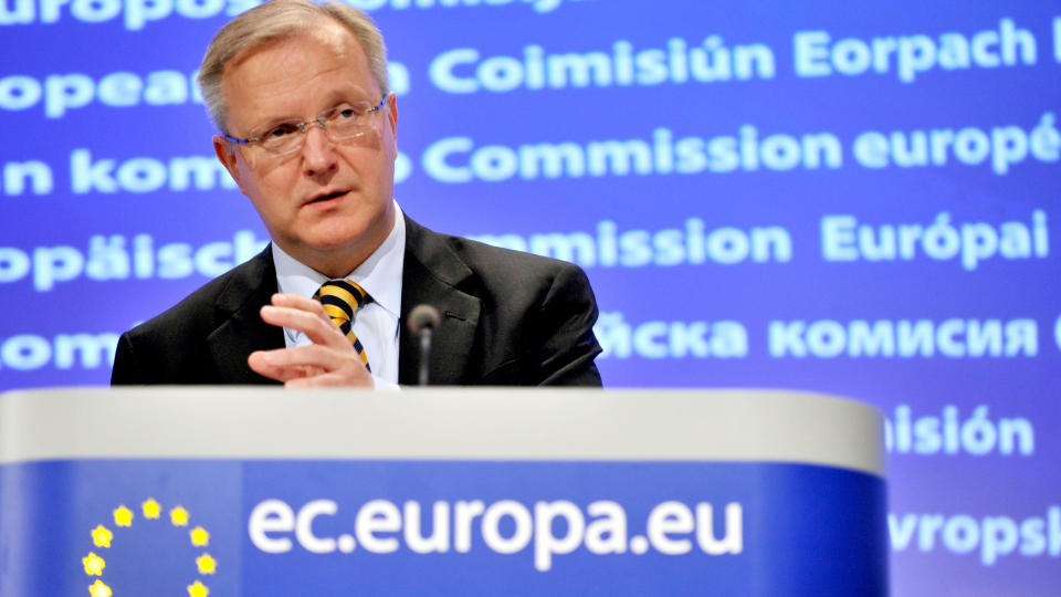 MAKEDONIA SNART KLARE: EUs utvidelseskommiss�r Olli Rehn sa onsdag at Makedonia n� er klar for � innlede samtaler om medlemsskap med EU. Foto: REUTERS / SCANPIX