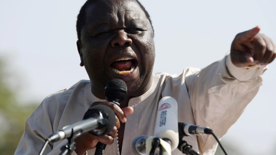 KREVER LIKEBEHANDLING: Morgan Tsvangirai. Foto: REUTERS/Emmanuel Chitate/Scanpix