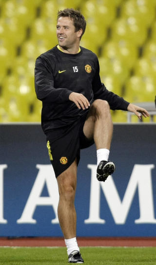 STARTER? Michael Owen kan fort starte for United i kveld, med Danny Wellbeck eller Federico Macheda som makker. Foto: AP Photo/Mikhail Metzel