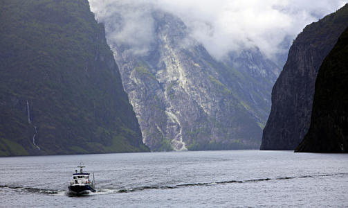 N�R�YFJORDEN: Trang, vill og vakker. Fjordarmen fra Aurlandsfjorden som ender i Gudvangen er med � skape begeistring for v�rt fjordlandskap. Foto: Ole C. H. Thomassen