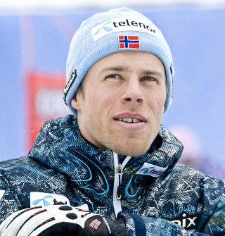 - IKKE S� LETT: Landslagsalpinist Lars Elton Myhre om Michael Jackson-dans med slal�mst�vler. Foto: Geir Olsen, Scanpix